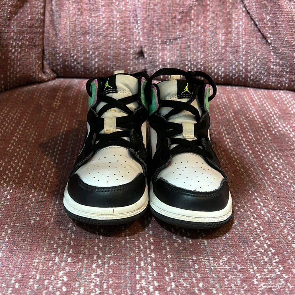 Air Jordan 1 Mid Toddler Shoes